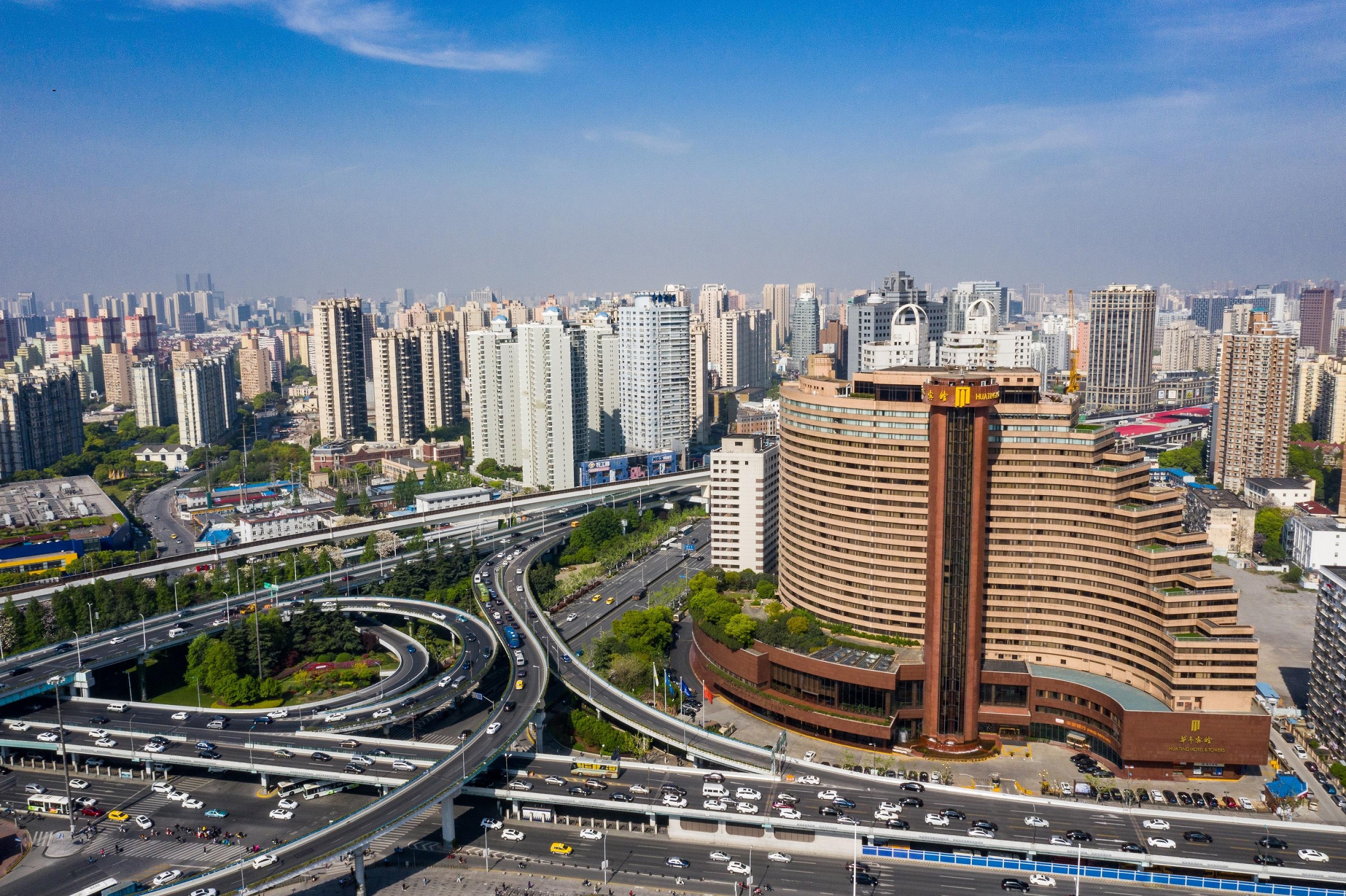 Hua Ting Hotel And Towers Шанхай Экстерьер фото